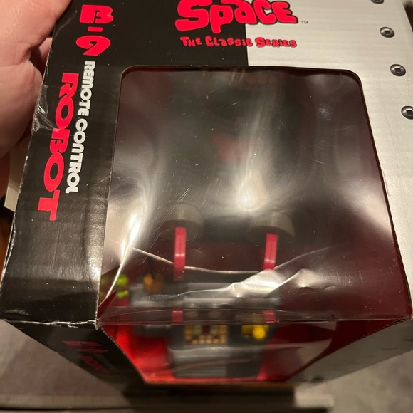 1998 LOST IN SPACE B-9 REMOTE CONTROL ROBOT,TOY ISLAND New/Sealed-Classic Series - Picture 7 of 7